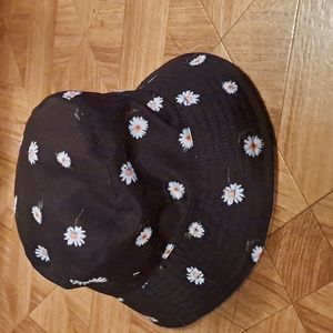 Stacey Bendent reversible bucket hat